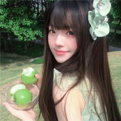 完全夏绿蒂海报
