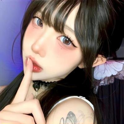 穿普拉达的女王海报