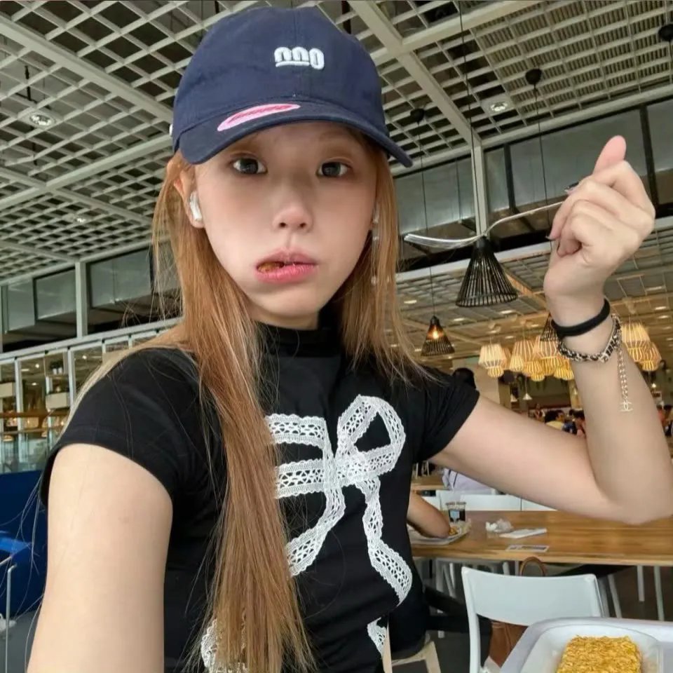 变种元素海报