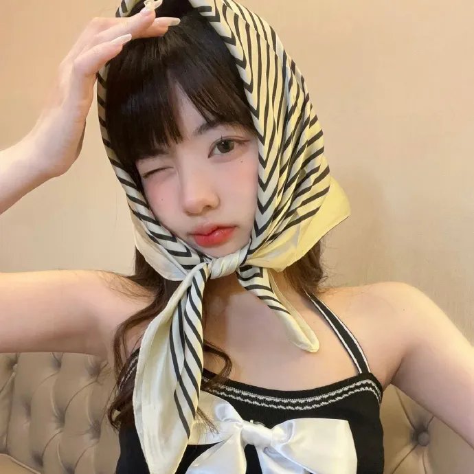 自杀俱乐部海报